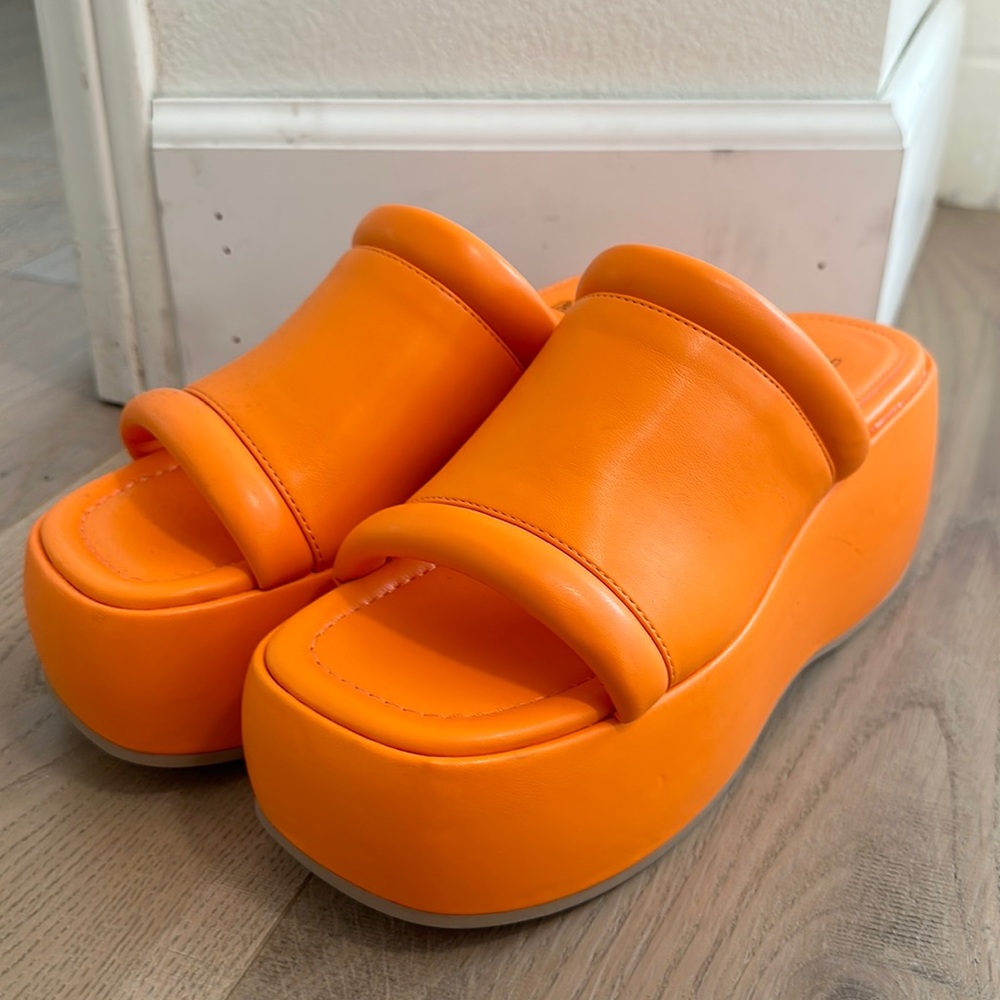 Groovy Orange Platform Sandals Size 7.5